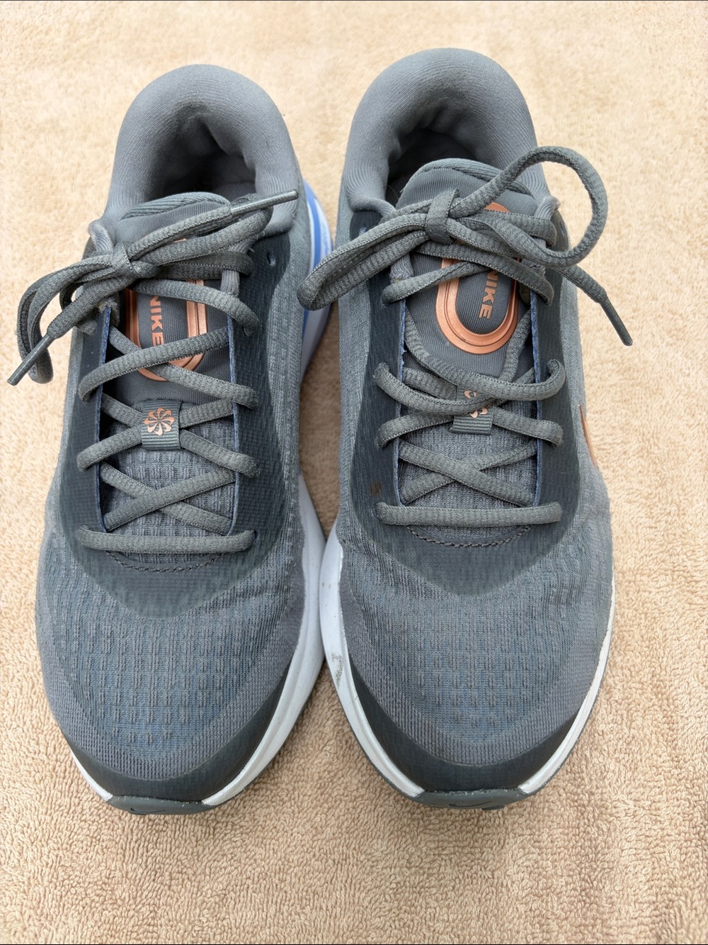 Nike Comfiride sneakers Size 8 - Picture 2 of 7